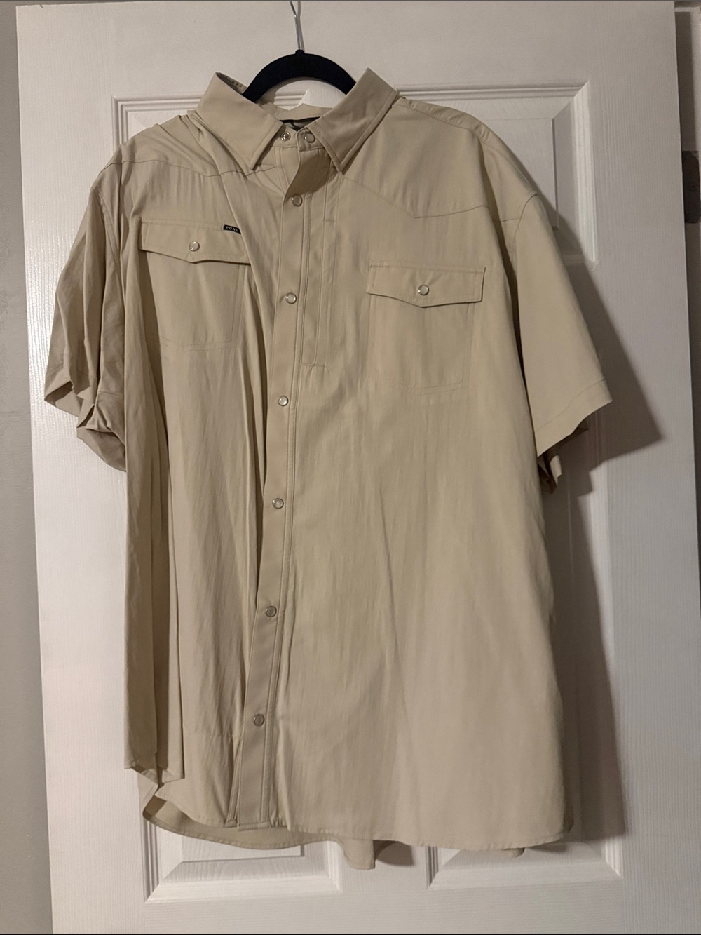 Men's Short-Sleeve Casual Button-Down Shirt in Khaki